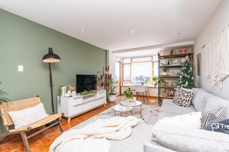 To Let 2 Bedroom Property for Rent in Green Point Western Cape
